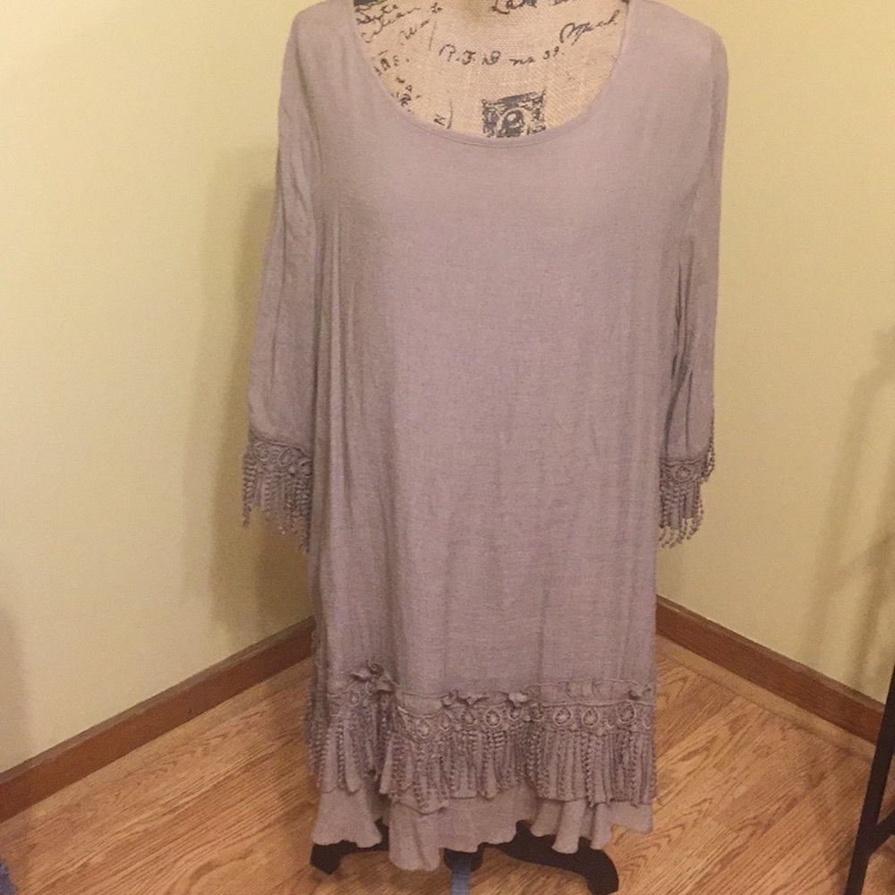 Gypsy Lace Tunic Quarter Length Sleeves Blouse